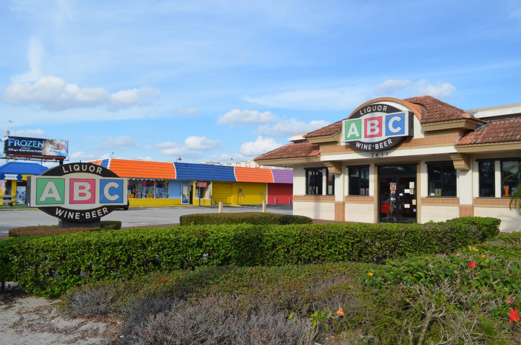 Utsalgssted for alkoholholdige varer i FL, USA.