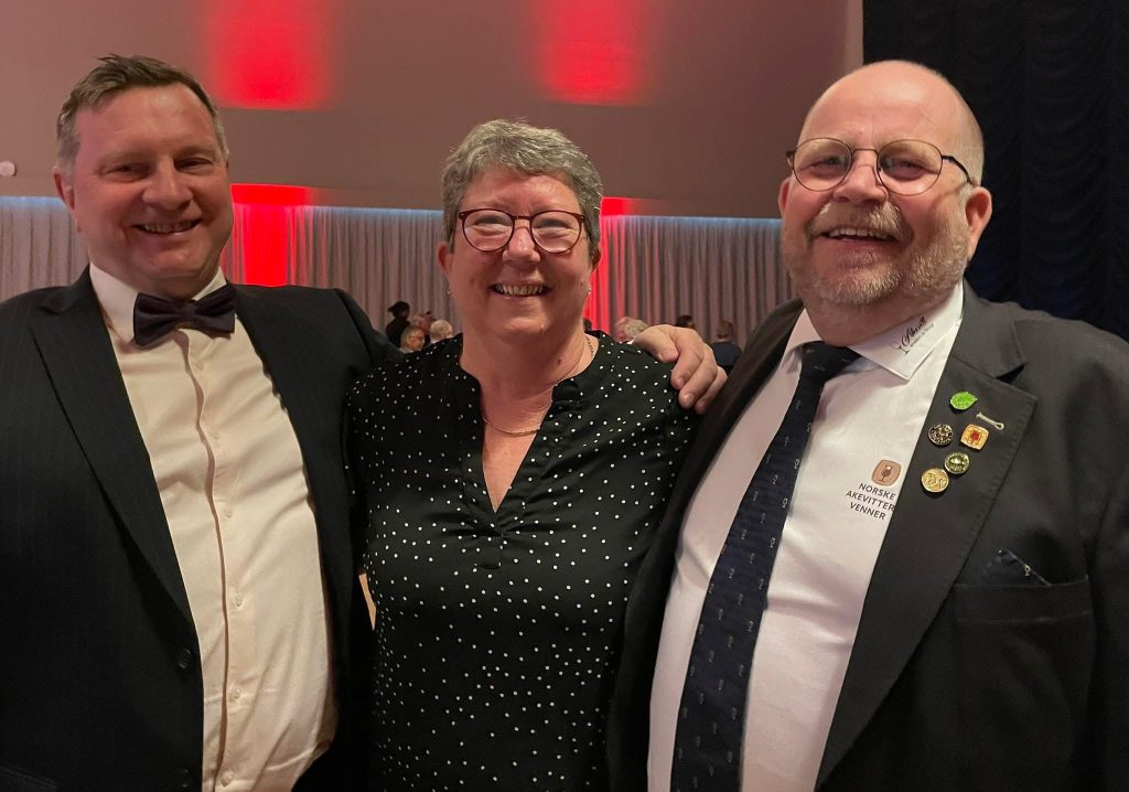 Fra venstre president Leif Bendik Hustad, nyvalgt styremedlem Anne Nystrøm Kvale og daglig leder Frank Bruun. Foto: Jarle Løno, region Stavanger.