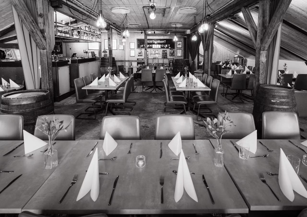 Resurant og bar i Malteriet på Atlungstad Brenneri.Foto: Atlungstad Brenneri.